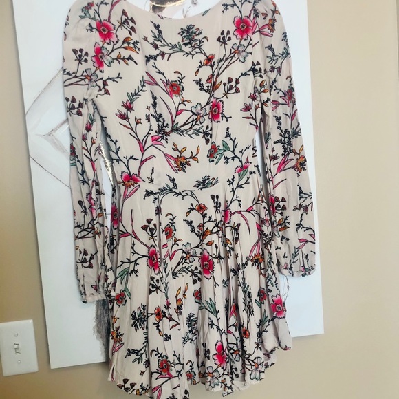 Gorgeous floral print fit and flare dress - Picture 4 of 7